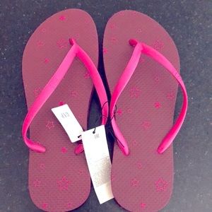 GAP flip flops